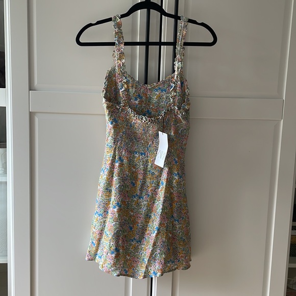 NWT Zara Floral Mini Dress - Size Medium - Picture 2 of 2